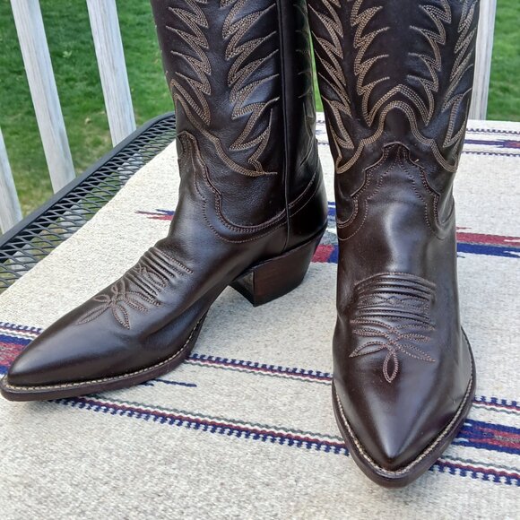 JUSTIN VINTAGE 80'S NWT DARK BROWN LEATHER WESTERN COWBOY BOOTS SIZE 7B B9648 - Picture 2 of 16